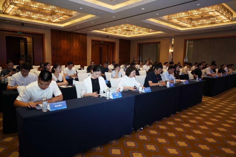 会顺利召开 会顺利召开