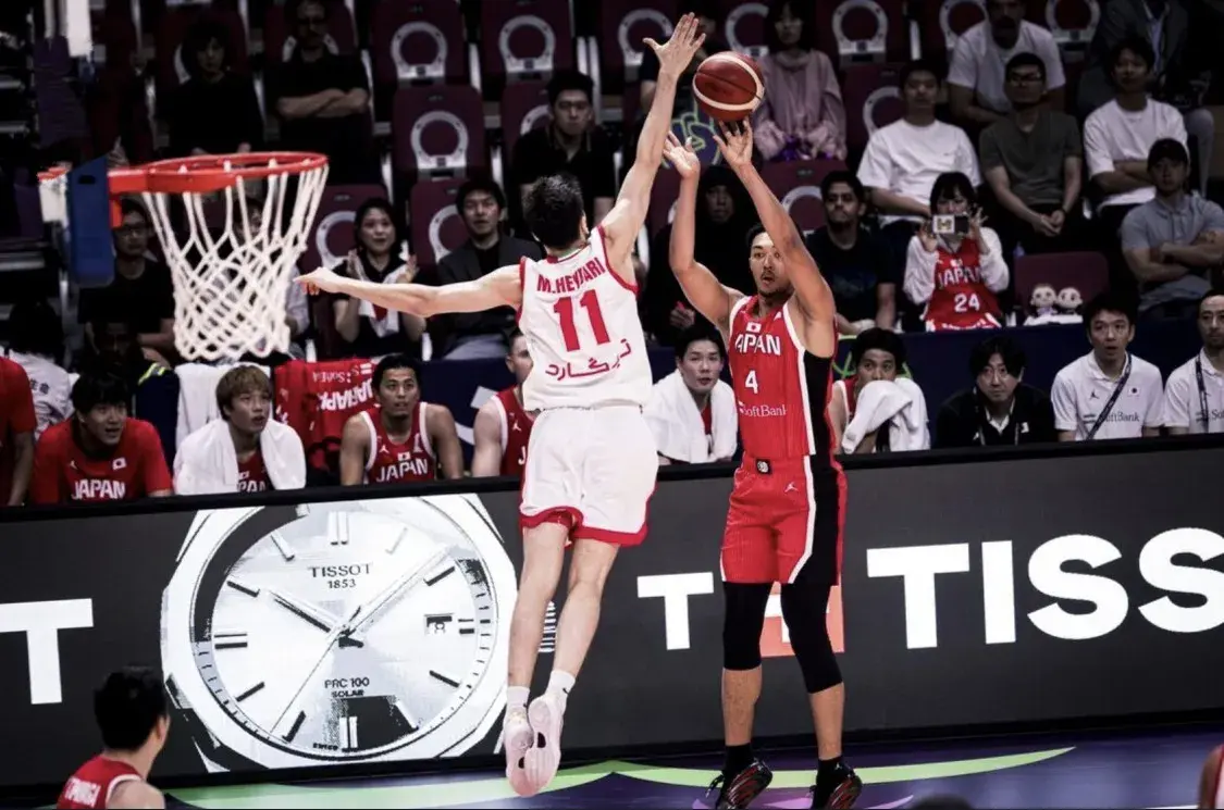 中国男篮潜 中国男篮潜