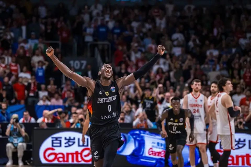 居亚军, cn 居亚军, cn