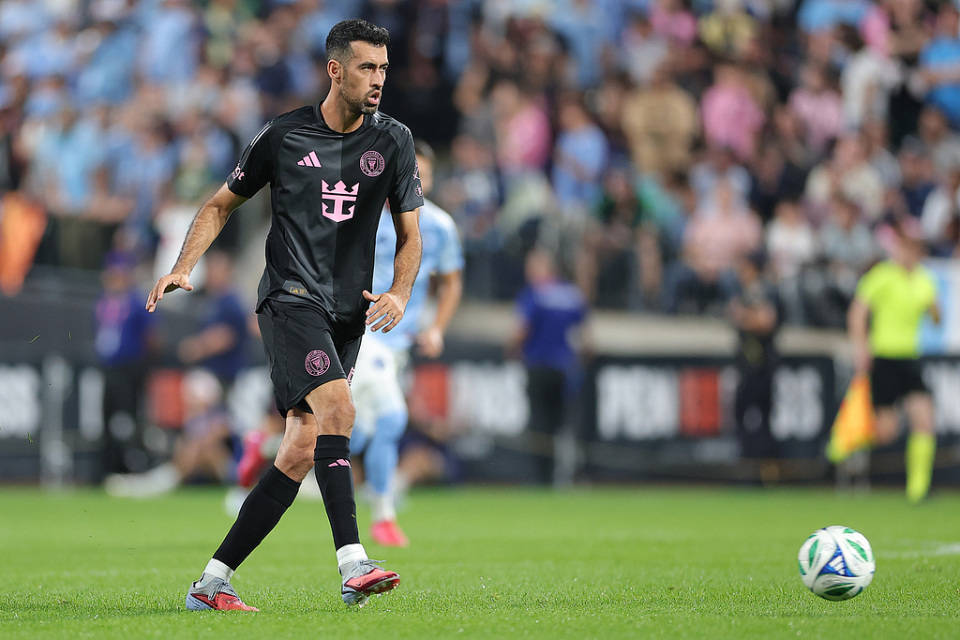 标志着一个, 露了退役意, 与昔日队友 标志着一个, 露了退役意, 与昔日队友