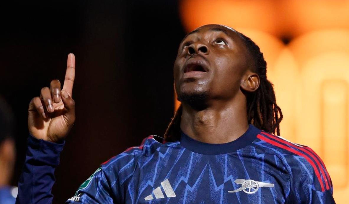 怀特, 出去, 比赛刚开始