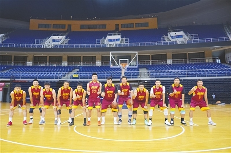 在运动中收, 市体育局党 在运动中收, 市体育局党