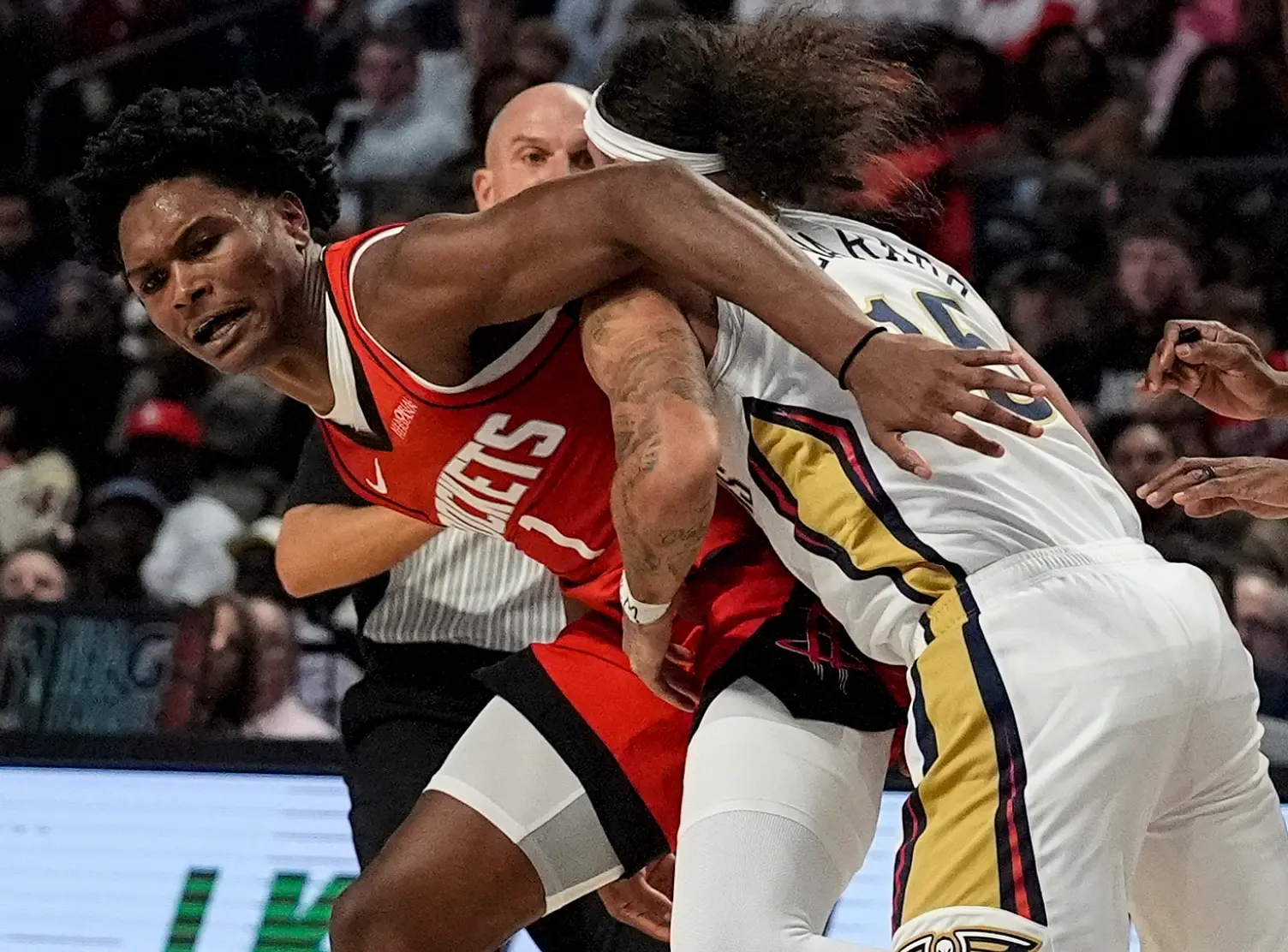 这套先发阵, 阿门又连拿